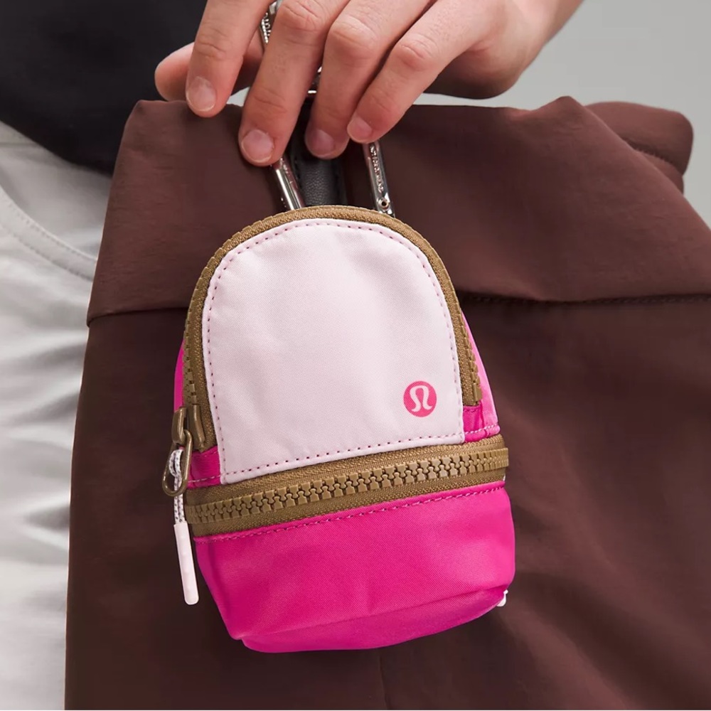 RARE LULULEMON City Adventurer Backpack
Nano Meadowsweet Pink/Sonic Pink/…